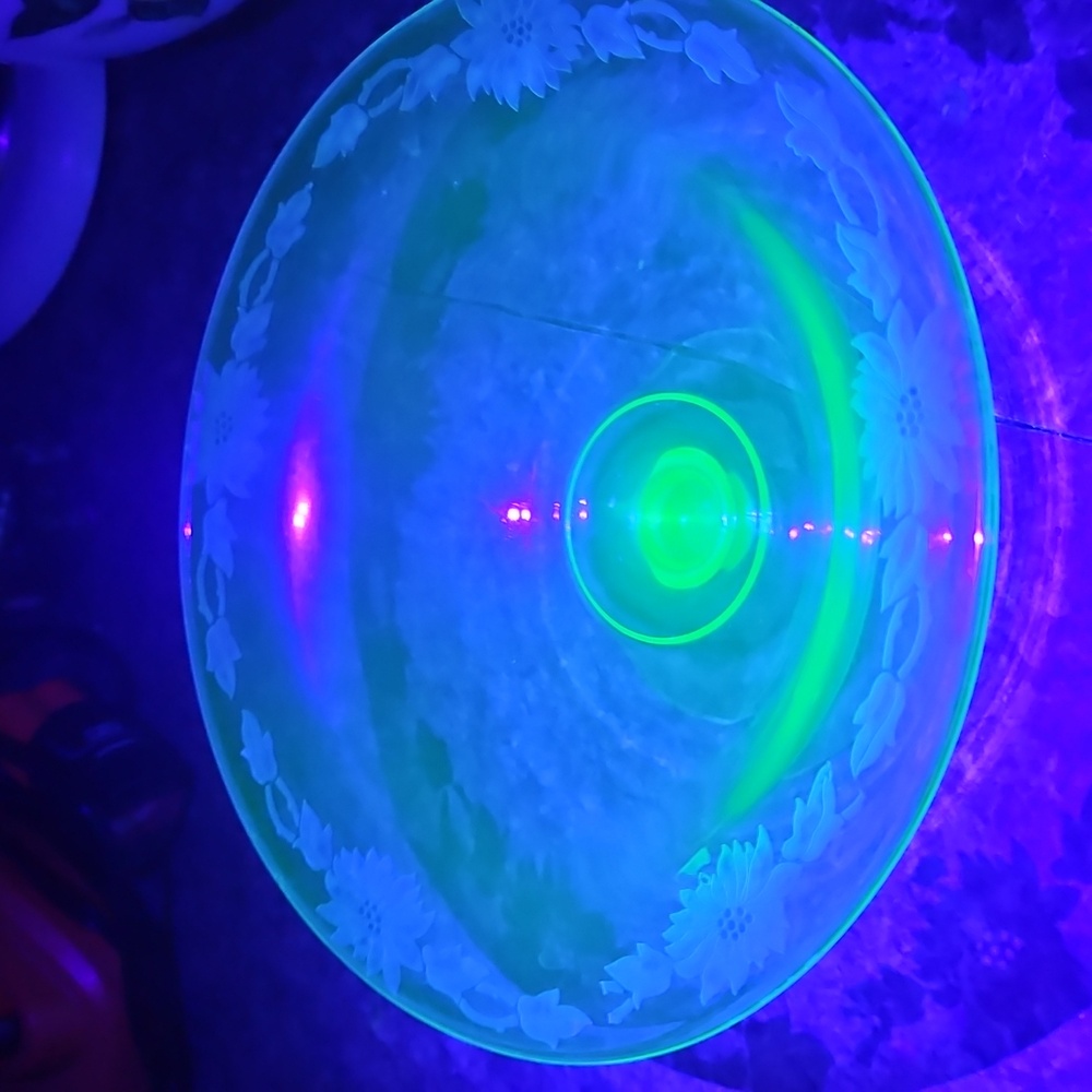 Vintage Uranium Glass Bowl on Pedestal